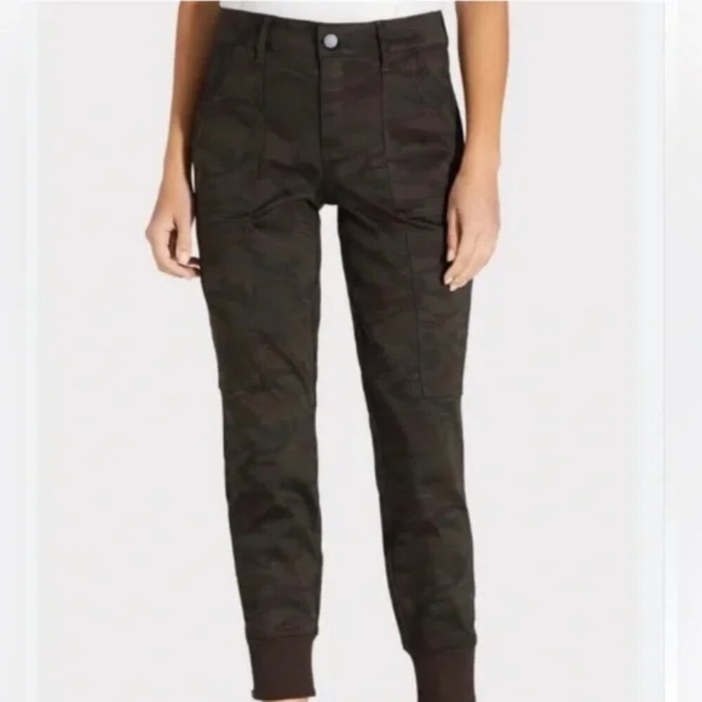 Level 99 Julia Utility Jogger Camo Size 26